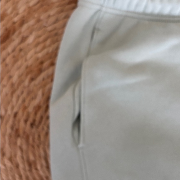 Jordan sage green and white joggers - Picture 4 of 4